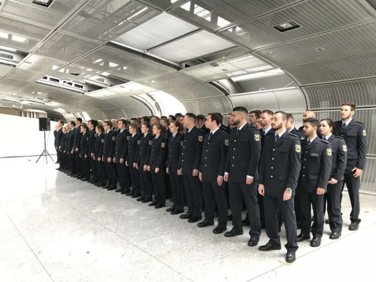 Frankfurt: Neue Führungskräfte – Bundespolizei Am Flughafen Frankfurt ...