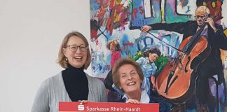 Scheckübergabe an die Bürgerstiftung (Foto: Stadtverwaltung Neustadt)