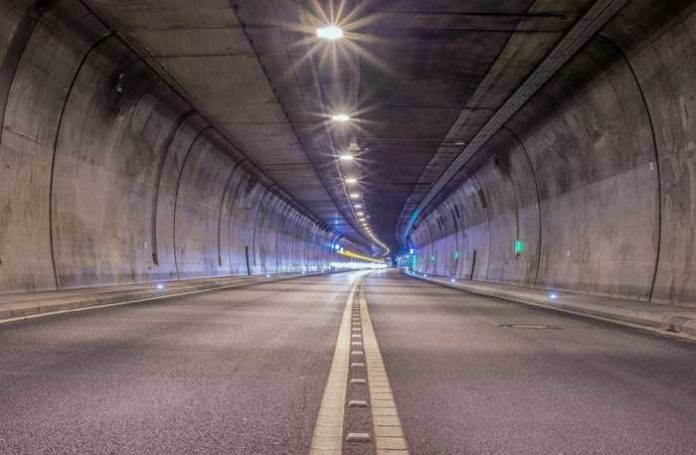 Rhein-Neckar-Kreis: Saukopftunnel An Der B 38 Im Juni Nachts ...