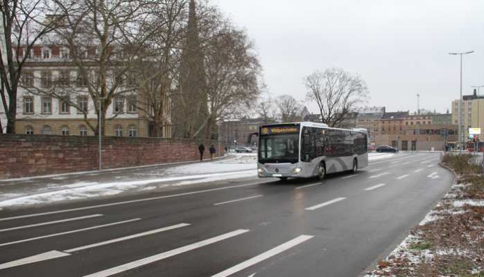 Shuttlebus KSC Adenauerring © VBK