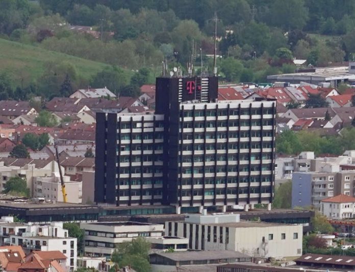 Das Gebäude der Deutschen Telekom AG in Neustadt an der Weinstraße (Foto: Holger Knecht)