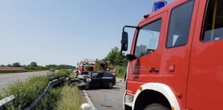 Der Fahrer des Audis verstarb an der Unfallstelle (Foto: Feuerwehr Neustadt)