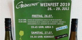 Die diesjährigen Siegerweine der Kategorie Riesling und auch Dornfelder beim Weinwettstreit zum Grünstadter Weinfest (26. - 29.07.2019) stammen beide aus dem Weingut Michael Triebel aus Grünstadt-Asselheim. Links der 2018-er Riesling trocken aus der Lage Asselheimer Goldberg und rechts der 2017-er Dornfelder halbtrocken aus der Lage Pfalz. (Foto: Stadt Grünstadt)