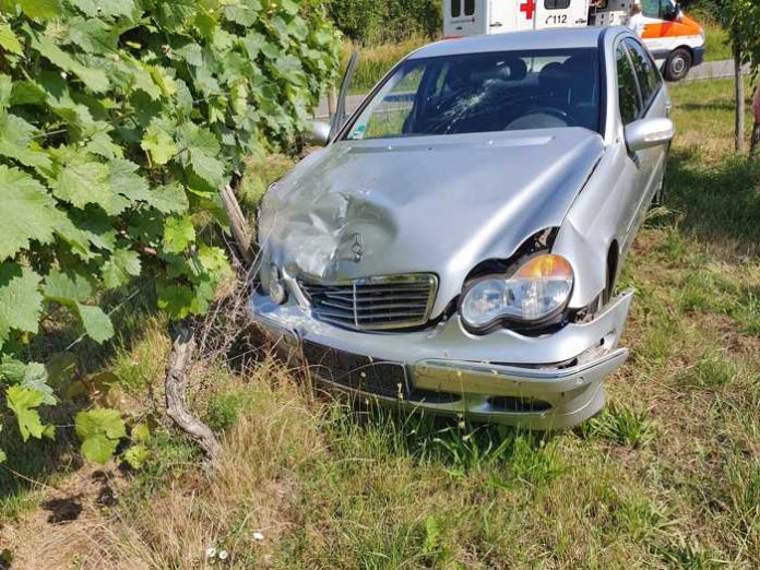 Verkehrsunfall mit drei verletzten Personen zwischen Langenlonsheim und Guldental