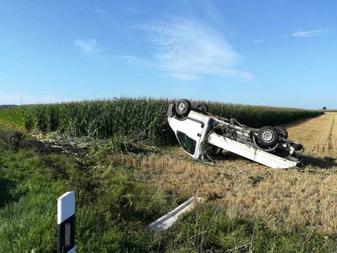 Amöneburg_Lage des Pritschenwagens nach dem Unfall