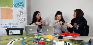 Bei Coding Girls lernen Schülerinnen gemeinsam das Programmieren. (Foto: Koziel/TUK)