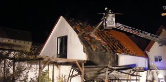 Garagenbrand in der Gillergasse (Foto: Feuerwehr Haßloch)