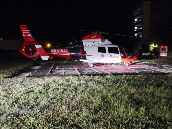 Der Landeplatz wurde von der Feuerwehr ausgeleuchtet (Foto: Feuerwehr Neustadt)