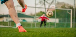 Symbolbild Sportplatz Fußball (Foto: Pixabay/Phillip Kofler)