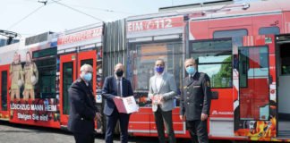 Die rnv wurde am Donnerstag im Namen des Deutschen Feuerwehrwehrverbands offiziell als „Partner der Feuerwehr“ ausgezeichnet. (Foto: Stadt Mannheim)