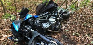 Verunfalltes Motorrad (Foto: Polizei RLP)