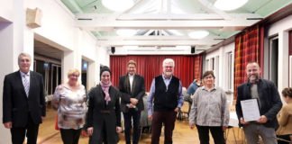 Gewannen den Hauptpreis: Team der Kirchengemeinden Kallstadt und Erpolzheim. (Foto: Landeskirche/Klaus Landry)