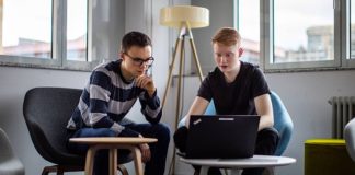 Wer sich bereits für die Ausbildung 2022 interessiert, kann bei den Online-Veranstaltungen der Stadtwerke Heidelberg am 16. März direkt mit dem Unternehmen in Kontakt treten. (Foto: Stadtwerke Heidelberg/Tobias Dittmer)