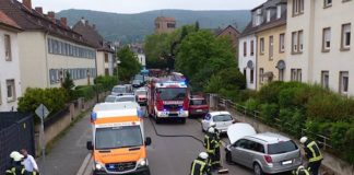 Verkehrsunfall im Kreuzungsbereich Branchweilerhof- / Landwehr- und Hagenstraße (Foto: Feuerwehr Neustadt)