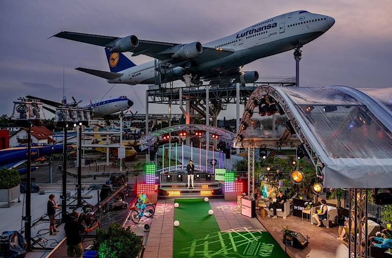 Abendstimmung über dem Technik Museum Speyer und auf der Bühne Giovanni Zarrella. (Foto: SWR/SWR4/Torsten Silz)