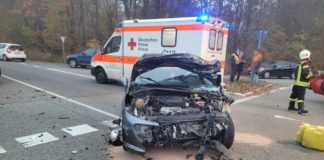 Verkehrsunfall im Kreuzungsbereich L529/B39 (Foto: Feuerwehr Haßloch)