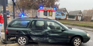 Verkehrsunfall an der Bahnhofskreuzung (Foto: Polizei RLP)