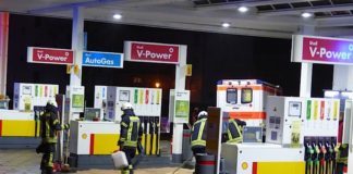 Feuerwehreinsatz an einer Tankstelle (Foto: Feuerwehr Neustadt)