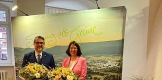 Oberbürgermeister Marc Weigel und Wirtschaftsministerin Daniela Schmitt (Foto: Stadtverwaltung Neustadt)