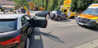 Verkehrsunfall (Foto: Feuerwehr VG Lambrecht)