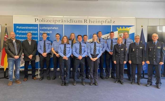 Ludwigshafen: 50 Neue Polizistinnen Und Polizisten Im Polizeipräsidium ...