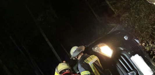 Einsatz von Feuerwehr und Rettungsdienst (Foto: Feuerwehr VG Lambrecht)