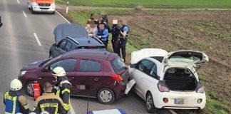 Verkehrsunfall (Foto: Feuerwehr Haßloch)