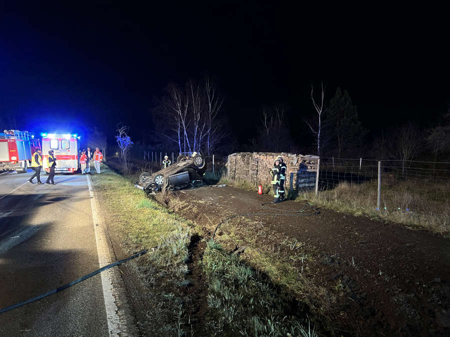 Verkehrsunfall L 532 (Foto: Feuerwehr Neustadt)