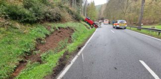 Verkehrsunfall (Foto: Feuerwehr VG Lambrecht)